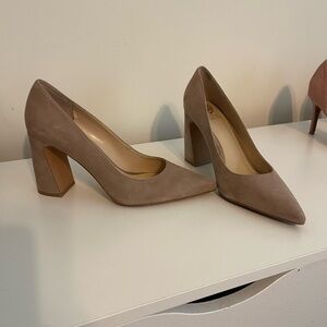 Vince Camuto - Elegant Tan Women's Pumps